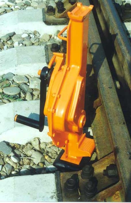 Домкраты реечные